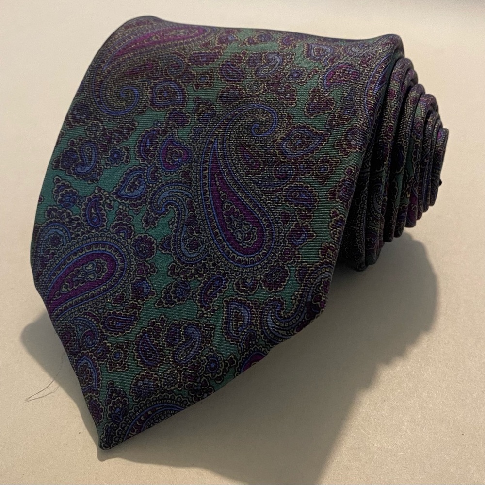 Camden Court Silk Paisley Tie Green Purple Blue Classic Vintage Men's Necktie